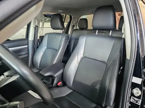 TOYOTA Hilux Caminhonete 2.7 16V 4P SRV FLEX 4X4  CABINE DUPLA AUTOM�TICO, Foto 6