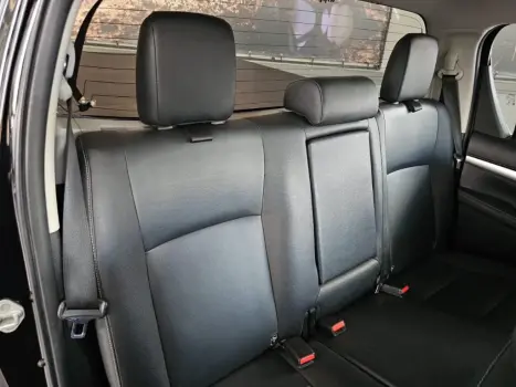 TOYOTA Hilux Caminhonete 2.7 16V 4P SRV FLEX 4X4  CABINE DUPLA AUTOM�TICO, Foto 8