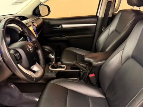 TOYOTA Hilux Caminhonete 2.8 16V SRV 4X4 DIESEL CABINE DUPLA AUTOM�TICO, Foto 5