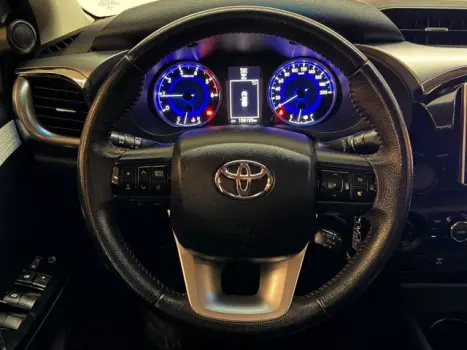 TOYOTA Hilux Caminhonete 2.8 16V SRV 4X4 DIESEL CABINE DUPLA AUTOM�TICO, Foto 8