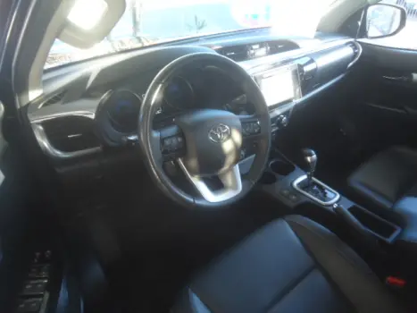 TOYOTA Hilux Caminhonete 2.7 16V 4P SRV FLEX 4X4  CABINE DUPLA AUTOM�TICO, Foto 4