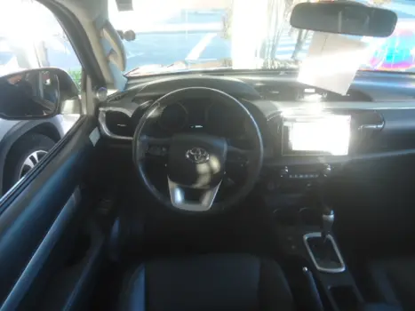 TOYOTA Hilux Caminhonete 2.7 16V 4P SRV FLEX 4X4  CABINE DUPLA AUTOM�TICO, Foto 5