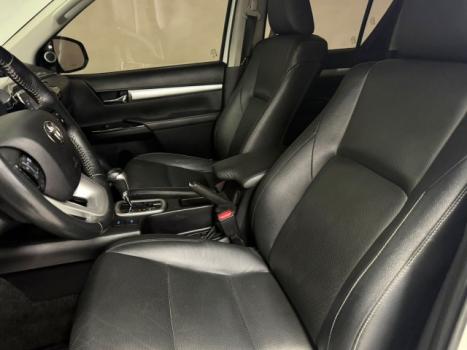 TOYOTA Hilux Caminhonete 2.8 16V SRX 4X4 DIESEL CABINE DUPLA AUTOM�TICO, Foto 6