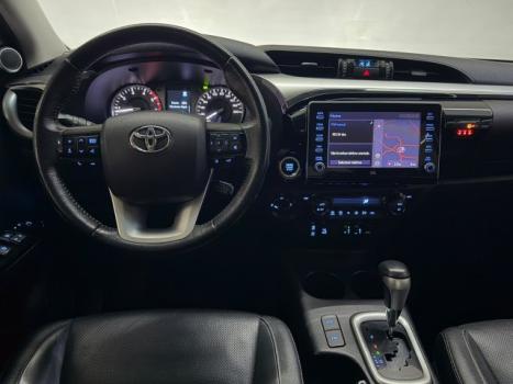 TOYOTA Hilux Caminhonete 2.8 16V SRX 4X4 DIESEL CABINE DUPLA AUTOM�TICO, Foto 8
