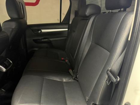 TOYOTA Hilux Caminhonete 2.8 16V SRX 4X4 DIESEL CABINE DUPLA AUTOM�TICO, Foto 17