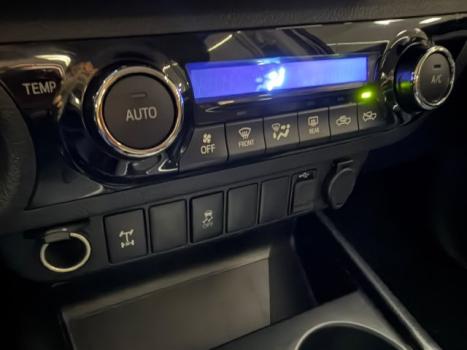 TOYOTA Hilux Caminhonete 2.8 16V SRV 4X4 DIESEL CABINE DUPLA AUTOM�TICO, Foto 14