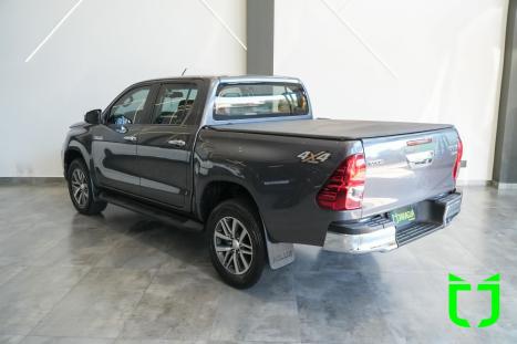 TOYOTA Hilux Caminhonete 2.8 16V SRV 4X4 DIESEL CABINE DUPLA AUTOM�TICO, Foto 4