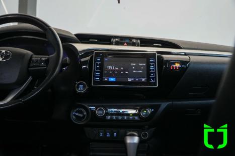 TOYOTA Hilux Caminhonete 2.8 16V SRV 4X4 DIESEL CABINE DUPLA AUTOM�TICO, Foto 16