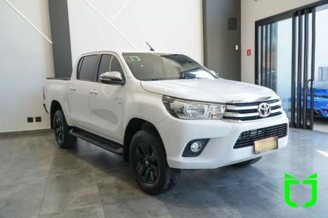 TOYOTA Hilux Caminhonete 2.7 16V 4P SRV CABINE DUPLA, Foto 1
