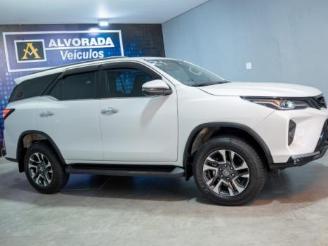 TOYOTA Hilux SW4 2.7 16V 4P FLEX SR 7 LUGARES AUTOMTICO, Foto 3