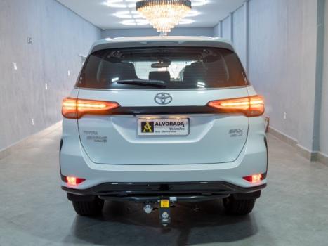 TOYOTA Hilux SW4 2.7 16V 4P FLEX SR 7 LUGARES AUTOMTICO, Foto 14