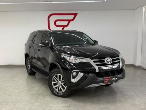 TOYOTA Hilux SW4 2.7 16V 4P SR AUTOM�TICO, Foto 1