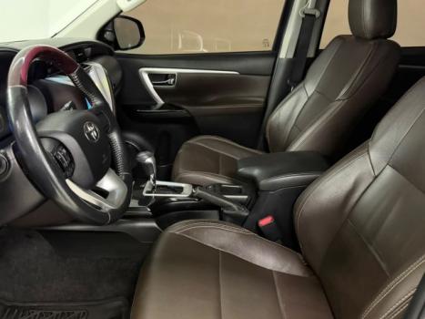 TOYOTA Hilux SW4 2.7 16V 4P SR AUTOM�TICO, Foto 5