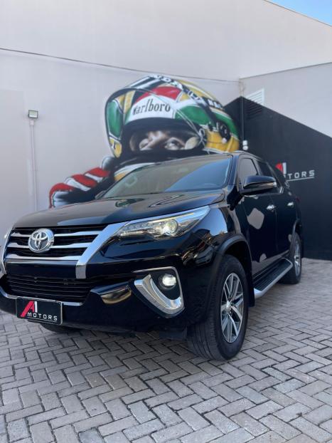 TOYOTA Hilux SW4 2.8 16V 4P SRX 4X4 7 LUGARES TURBO DIESEL AUTOMTICO, Foto 7