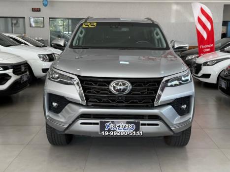 TOYOTA Hilux SW4 2.8 4P SRX 4X4 TURBO DIESEL AUTOMTICO, Foto 9