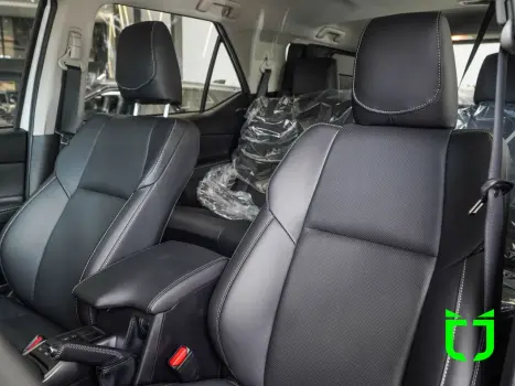 TOYOTA Hilux SW4 2.8 16V 4P SRX PLATINUM 4X4 7 LUGARES TURBO DIESEL AUTOMTICO, Foto 23