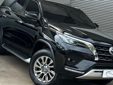 TOYOTA Hilux SW4 2.8 4P SRX 4X4 TURBO DIESEL AUTOMTICO, Foto 13