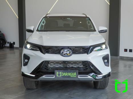 TOYOTA Hilux SW4 2.8 16V 4P SRX PLATINUM 4X4 7 LUGARES TURBO DIESEL AUTOM�TICO, Foto 2