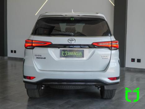 TOYOTA Hilux SW4 2.8 16V 4P SRX PLATINUM 4X4 7 LUGARES TURBO DIESEL AUTOM�TICO, Foto 4