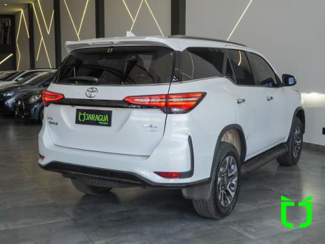 TOYOTA Hilux SW4 2.8 16V 4P SRX PLATINUM 4X4 7 LUGARES TURBO DIESEL AUTOM�TICO, Foto 5