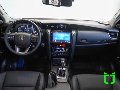 TOYOTA Hilux SW4 2.8 16V 4P SRX PLATINUM 4X4 7 LUGARES TURBO DIESEL AUTOM�TICO, Foto 13