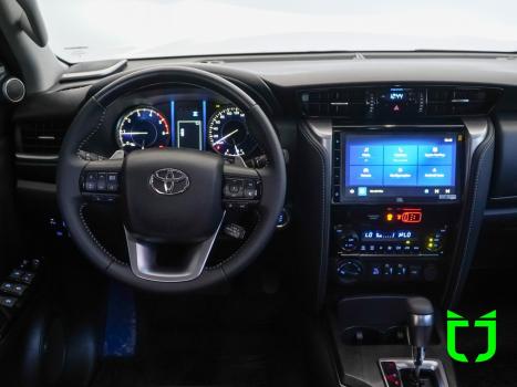 TOYOTA Hilux SW4 2.8 16V 4P SRX PLATINUM 4X4 7 LUGARES TURBO DIESEL AUTOM�TICO, Foto 25