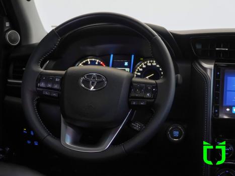 TOYOTA Hilux SW4 2.8 16V 4P SRX PLATINUM 4X4 7 LUGARES TURBO DIESEL AUTOM�TICO, Foto 26