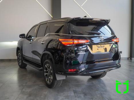 TOYOTA Hilux SW4 2.8 16V 4P SRX PLATINUM 4X4 TURBO DIESEL AUTOM�TICO, Foto 4