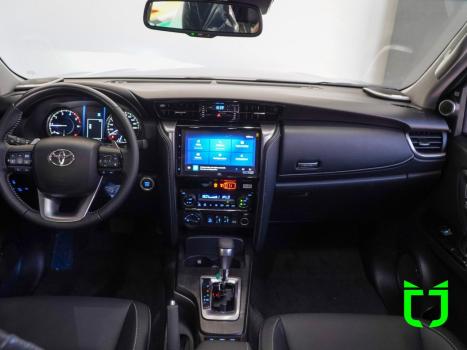 TOYOTA Hilux SW4 2.8 16V 4P SRX PLATINUM 4X4 TURBO DIESEL AUTOM�TICO, Foto 13