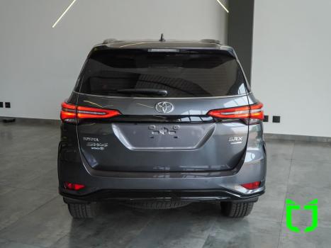 TOYOTA Hilux SW4 2.8 16V 4P SRX PLATINUM 4X4 7 LUGARES TURBO DIESEL AUTOM�TICO, Foto 5