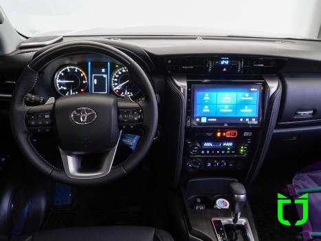 TOYOTA Hilux SW4 2.8 16V 4P SRX PLATINUM 4X4 7 LUGARES TURBO DIESEL AUTOM�TICO, Foto 13