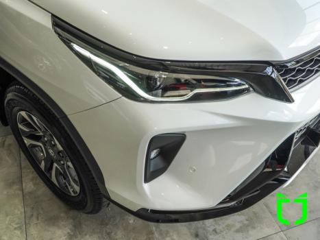 TOYOTA Hilux SW4 2.8 16V 4P SRX PLATINUM 4X4 7 LUGARES TURBO DIESEL AUTOM�TICO, Foto 8