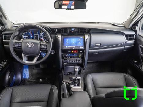 TOYOTA Hilux SW4 2.8 16V 4P SRX PLATINUM 4X4 7 LUGARES TURBO DIESEL AUTOM�TICO, Foto 11