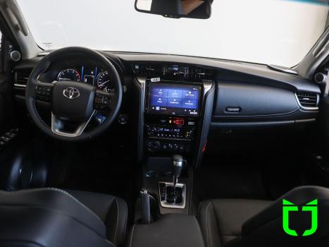 TOYOTA Hilux SW4 2.8 16V 4P SRX PLATINUM 4X4 7 LUGARES TURBO DIESEL AUTOM�TICO, Foto 11