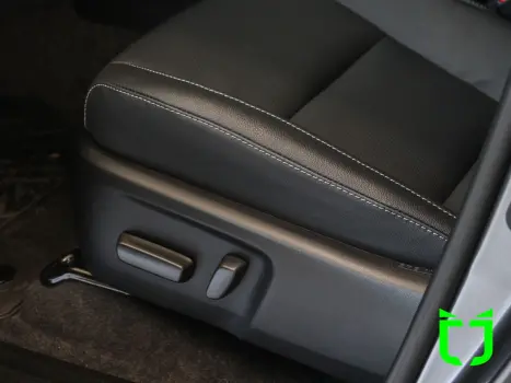 TOYOTA Hilux SW4 2.8 16V 4P SRX PLATINUM 4X4 7 LUGARES TURBO DIESEL AUTOM�TICO, Foto 23