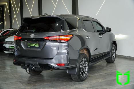 TOYOTA Hilux SW4 2.8 16V 4P SRX PLATINUM 4X4 7 LUGARES TURBO DIESEL AUTOM�TICO, Foto 5