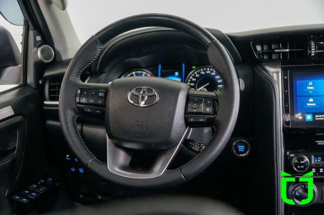 TOYOTA Hilux SW4 2.8 16V 4P SRX PLATINUM 4X4 7 LUGARES TURBO DIESEL AUTOM�TICO, Foto 18