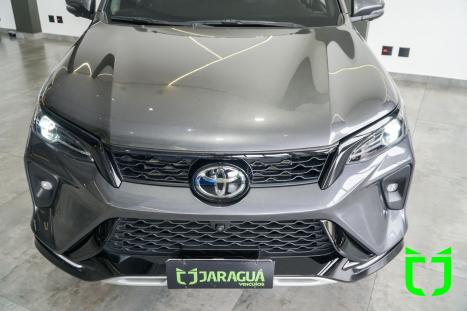 TOYOTA Hilux SW4 2.8 16V 4P SRX PLATINUM 4X4 7 LUGARES TURBO DIESEL AUTOM�TICO, Foto 26