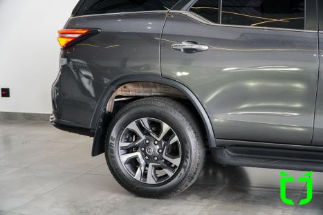 TOYOTA Hilux SW4 2.8 16V 4P SRX PLATINUM 4X4 7 LUGARES TURBO DIESEL AUTOM�TICO, Foto 29