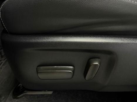 TOYOTA Hilux SW4 2.8 4P SRX 4X4 DIAMOND 7 LUGARES TURBO DIESEL AUTOM�TICO, Foto 6