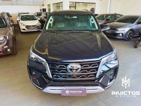 TOYOTA Hilux SW4 2.8 4P SRX 4X4 TURBO DIESEL AUTOM�TICO, Foto 2