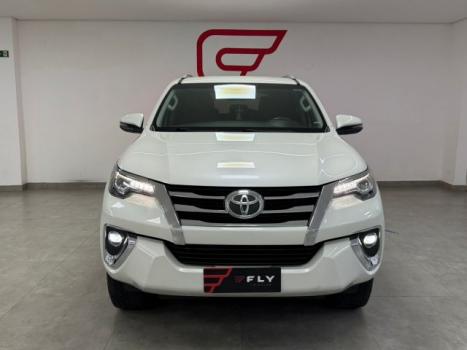 TOYOTA Hilux SW4 2.8 16V 4P SRX 4X4 7 LUGARES TURBO DIESEL AUTOM�TICO, Foto 3