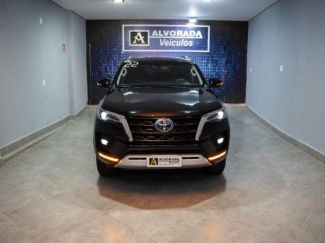 TOYOTA Hilux SW4 2.8 4P SRX 4X4 TURBO DIESEL AUTOM�TICO, Foto 3