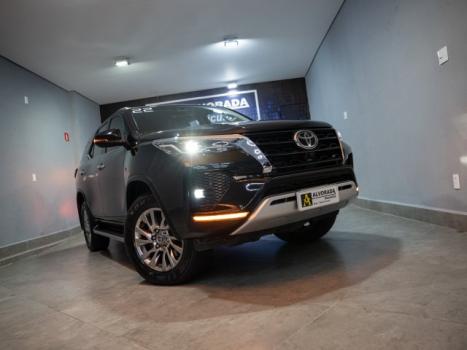 TOYOTA Hilux SW4 2.8 4P SRX 4X4 TURBO DIESEL AUTOM�TICO, Foto 4