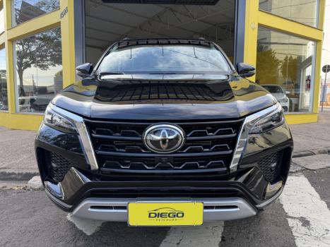 TOYOTA Hilux SW4 2.8 4P SRX 4X4 TURBO DIESEL AUTOM�TICO, Foto 9