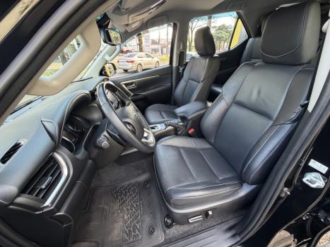 TOYOTA Hilux SW4 2.8 4P SRX 4X4 TURBO DIESEL AUTOM�TICO, Foto 14