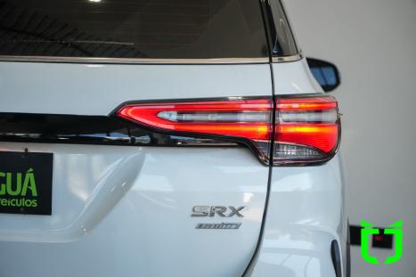 TOYOTA Hilux SW4 2.8 16V 4P SRX PLATINUM 4X4 7 LUGARES TURBO DIESEL AUTOM�TICO, Foto 8