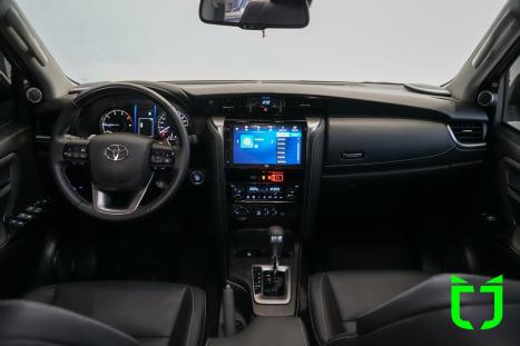 TOYOTA Hilux SW4 2.8 16V 4P SRX PLATINUM 4X4 7 LUGARES TURBO DIESEL AUTOM�TICO, Foto 9