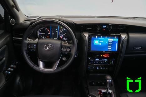 TOYOTA Hilux SW4 2.8 16V 4P SRX PLATINUM 4X4 7 LUGARES TURBO DIESEL AUTOM�TICO, Foto 18