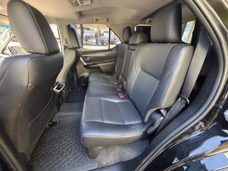 TOYOTA Hilux SW4 2.8 16V 4P SRX 4X4 7 LUGARES TURBO DIESEL AUTOM�TICO, Foto 13